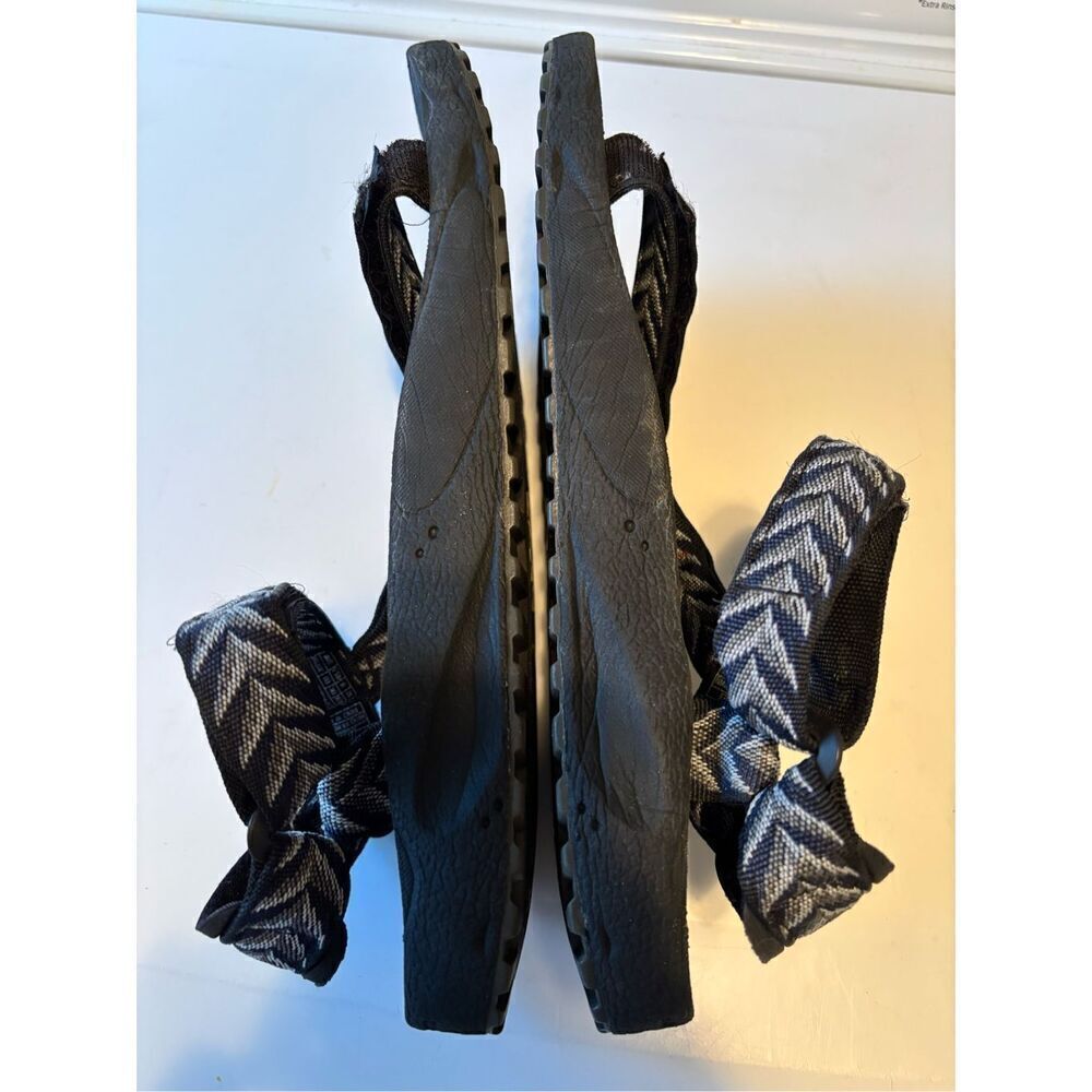 Teva Sandals - Picture 4 of 6